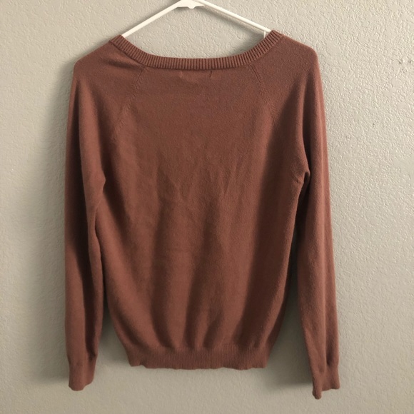 Forever 21 sweater - Picture 2 of 6